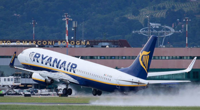 Bagagli a mano Ryanair: da Antitrust arriva lo stop ai sovrapprezzi. La pratica è illecita.